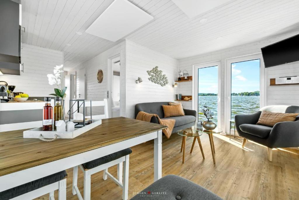 Hausboot Gluecksmomente Mit Dachterrasse In Schleswig Am Ostseefjord Schlei エクステリア 写真